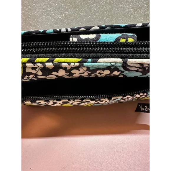 Vera Bradley One Size Teal Green Floral Quilted Wallet - Picture 9 of 12